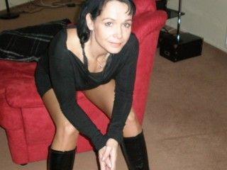 Claudia4you - Ich bin Claudia und werde Dich verzaubern. Ich liebe Sex und bin sehr interessiert an neuen Dingen. :) - Alter: 47 / Steinbock - Größe: 166 / sportlich - Geschlecht: weiblich - Sexuelle Orientierung: heterosexuell - Haarfarbe: schwarz / sehr lang - Intimpiercing: keins - BH-Größe: D - Hautfarbe: weiss - Augenfarbe: braun - Intimrasur: vollrasiert