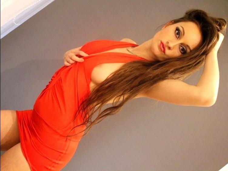 HerrinSamantha - Ich bin die Herrin für die speziellen Anforderungen. Nur ein unterdrückter Mann ist ein guter Mann, wer sich auf mich einlässt, wird seine helle Freude haben, mir untertan sein zu dürfen. Er wird mir die Füsse küssen und jeden Peitschenschlag geniessen, den er von mir bekommt. Also nur keine Hemmungen, lass uns die Zeit geniessen! - Alter: 30 / Steinbock - Größe: 155 / schlank - Geschlecht: weiblich - Sexuelle Orientierung: heterosexuell - Haarfarbe: braun / mittellang - Intimpiercing: keins - BH-Größe: C - Hautfarbe: weiss - Augenfarbe: braun - Intimrasur: vollrasiert