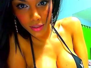 FresDollTS - I am a very loving transexual, big eyes, nice body and me facina my nose - Alter: 21 / Stier - Größe: 167 / normal - Geschlecht: transsexuell - Sexuelle Orientierung: bisexuell - Haarfarbe: schwarz / sehr lang - Intimpiercing: Intimpiercing - BH-Größe: - Hautfarbe: latina - Augenfarbe: blau - Intimrasur: teilrasiert