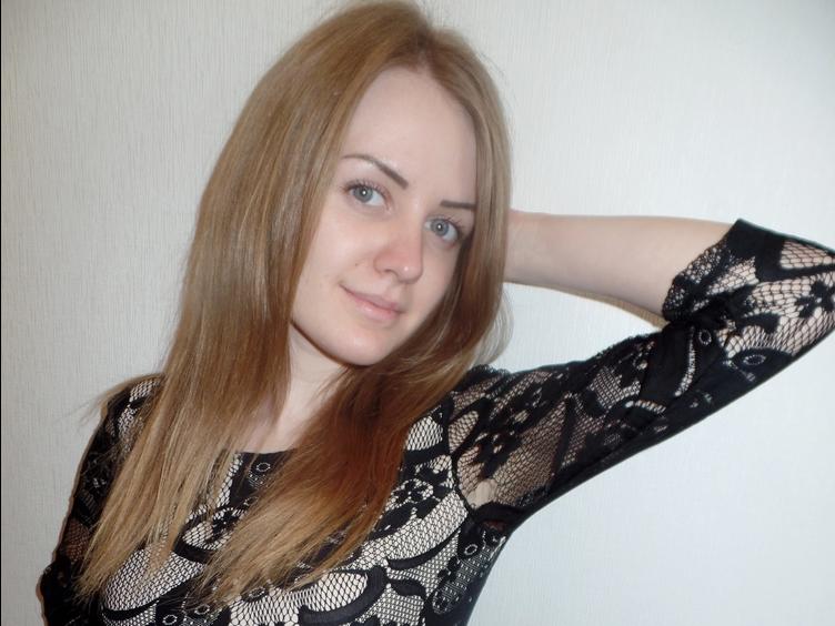 Alana - Hello! I`m a sweet blonde and hot girl. I have a very interesting body and very nice tits. Come and see! - Alter: 23 / Krebs - Größe: 169 / schlank - Geschlecht: weiblich - Sexuelle Orientierung: heterosexuell - Haarfarbe: brünett / lang - Intimpiercing: keins - BH-Größe: A - Hautfarbe: weiss - Augenfarbe: grün - Intimrasur: vollrasiert