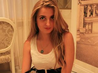 L I N A - I have a lot secrets - and if you like what you see, welcome to my room! Ask me any intimate questions and I`ll answer truthfully! ;) - Alter: 22 / Wassermann - Größe: 168 / normal - Geschlecht: weiblich - Sexuelle Orientierung: heterosexuell - Haarfarbe: blond / mittellang - Intimpiercing: keins - BH-Größe: B - Hautfarbe: weiss - Augenfarbe: grau - Intimrasur: vollrasiert