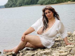 bustyBeatriz - Hallo Schatz,ich bin total geiles Luder, mit grossen Naturbusen 95DD und liebe wenn du mit meinen Busen spielst und saugst,und besamst auch, komm und nimm sie in die Hände und knete sie... ich bin total geil schon, wenn ich daran nur denke. - Alter: 47 / Krebs - Größe: 160 / mollig - Geschlecht: weiblich - Sexuelle Orientierung: heterosexuell - Haarfarbe: blond / lang - Intimpiercing: keins - BH-Größe: DD - Hautfarbe: weiss - Augenfarbe: braun - Intimrasur: vollrasiert
