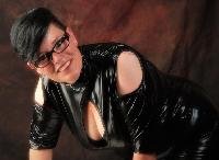 MollySun - ....ich bin die  Nina ! Meine sexy Stimme , die dicken T*tten und natürlich  meine anderen heißen Gebiete werden Dich noch geiler machen !! Schau mal rein bei mir;-) CAM AN = F*tze nass