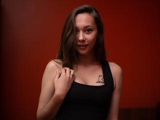 Jana97 - Ich bin eine junge Frau, die noch nicht ganz genau weiß, was sie in ihrem Leben machen will. ;) Dasselbe gilt eigentlich auch für Sex... hoffentlich kann ich von dir und von deinen sexuellen Neigungen und Fantasien viel erfahren und profitieren. ;) Ich bin etwas schüchtern, aber wenn du lieb fragst, habe ich nichts dagegen, mich auszuziehen. ^^ - Alter: 22 / Löwe - Größe: 164 / schlank - Geschlecht: weiblich - Sexuelle Orientierung: heterosexuell - Haarfarbe: braun / sehr lang - Intimpiercing: mehrere - BH-Größe: A - Hautfarbe: weiss - Augenfarbe: braun - Intimrasur: vollrasiert